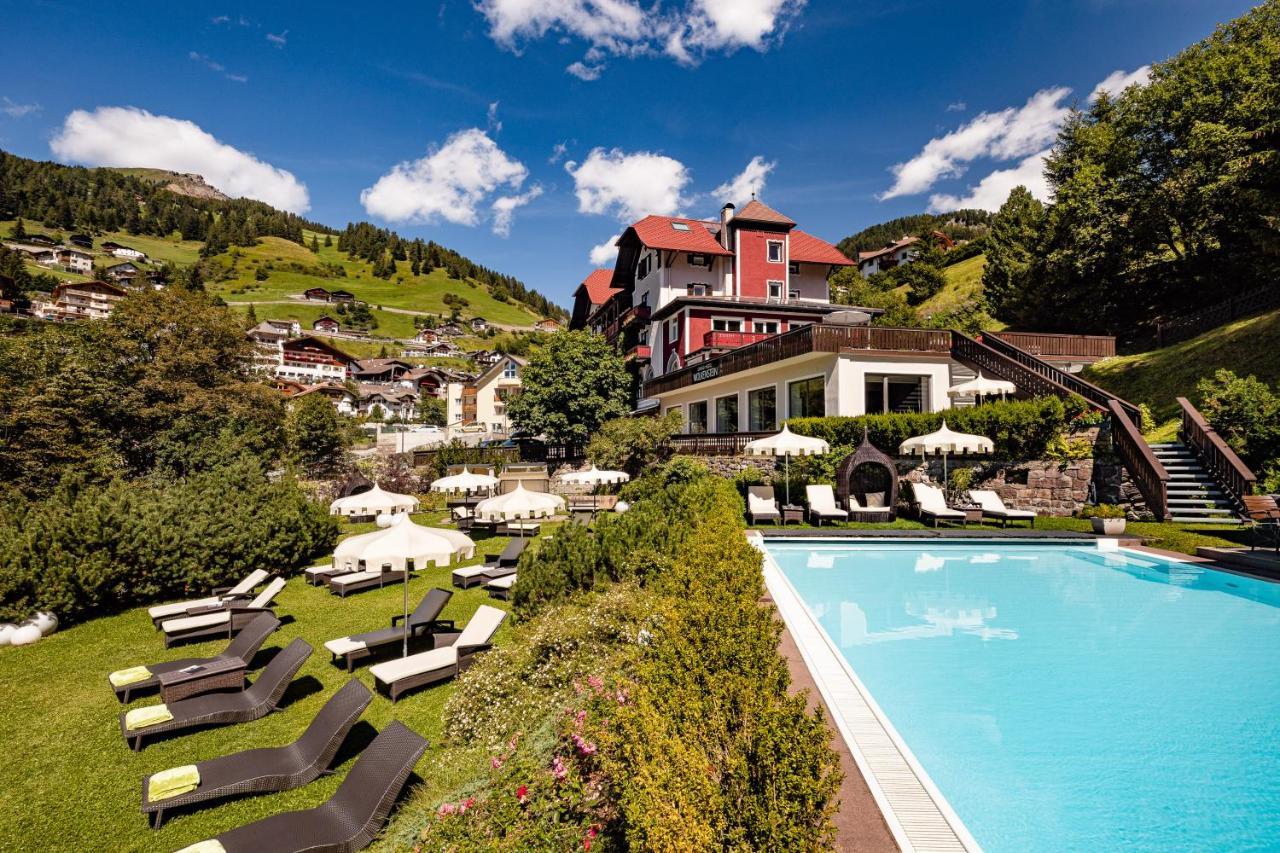 ブティック ＆ ファッション ホテル マチャコーニ ガルデナオテルス Santa Cristina Val Gardena エクステリア 写真