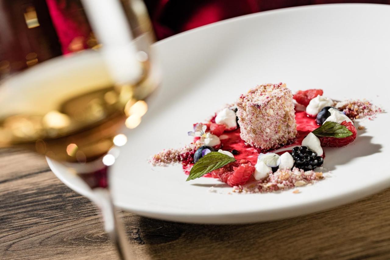 ブティック ＆ ファッション ホテル マチャコーニ ガルデナオテルス Santa Cristina Val Gardena エクステリア 写真